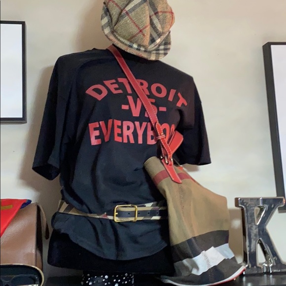 Burberry satchel with detachable pouch w/ dust bag - Picture 2 of 9